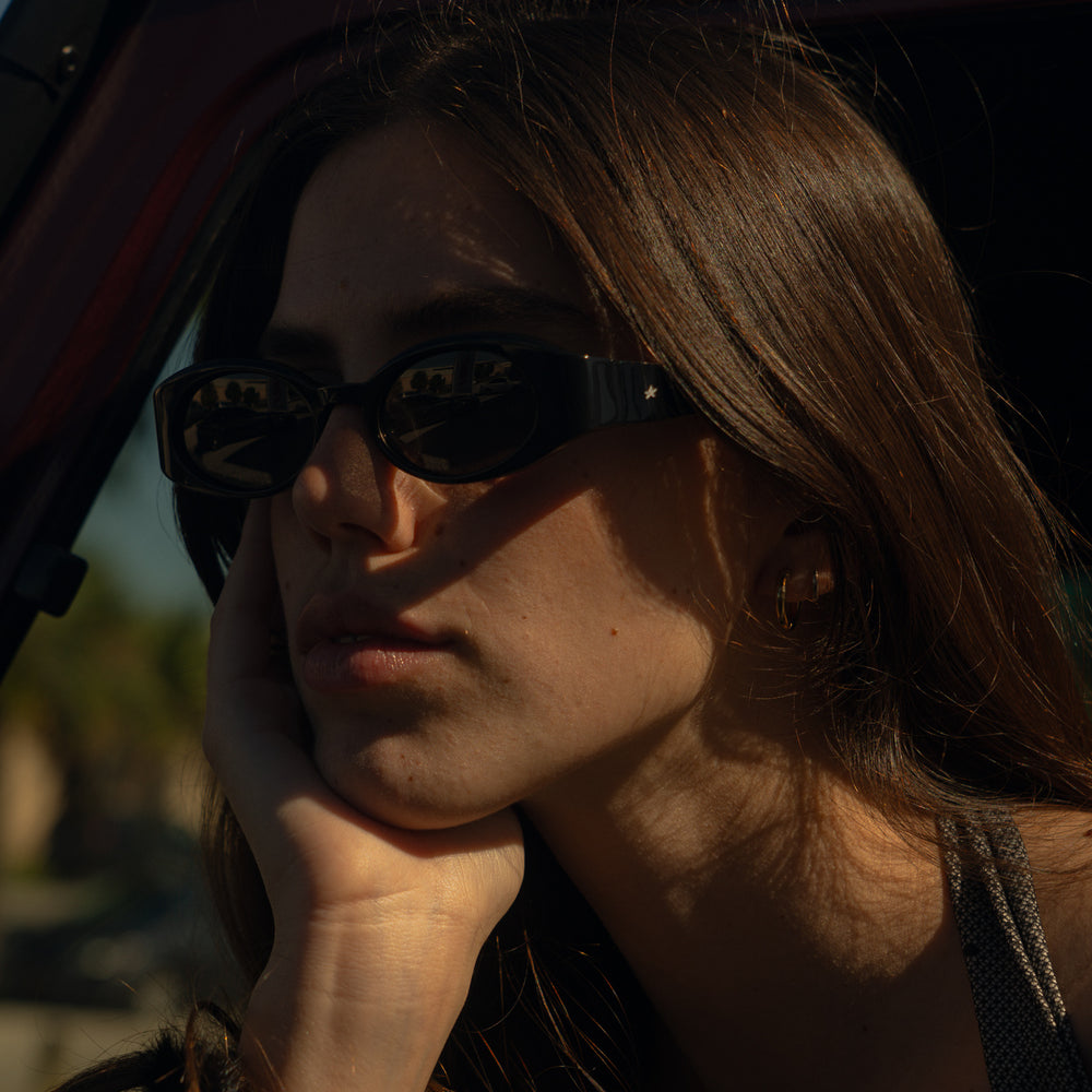 
                  
                    SUNNIES
                  
                
