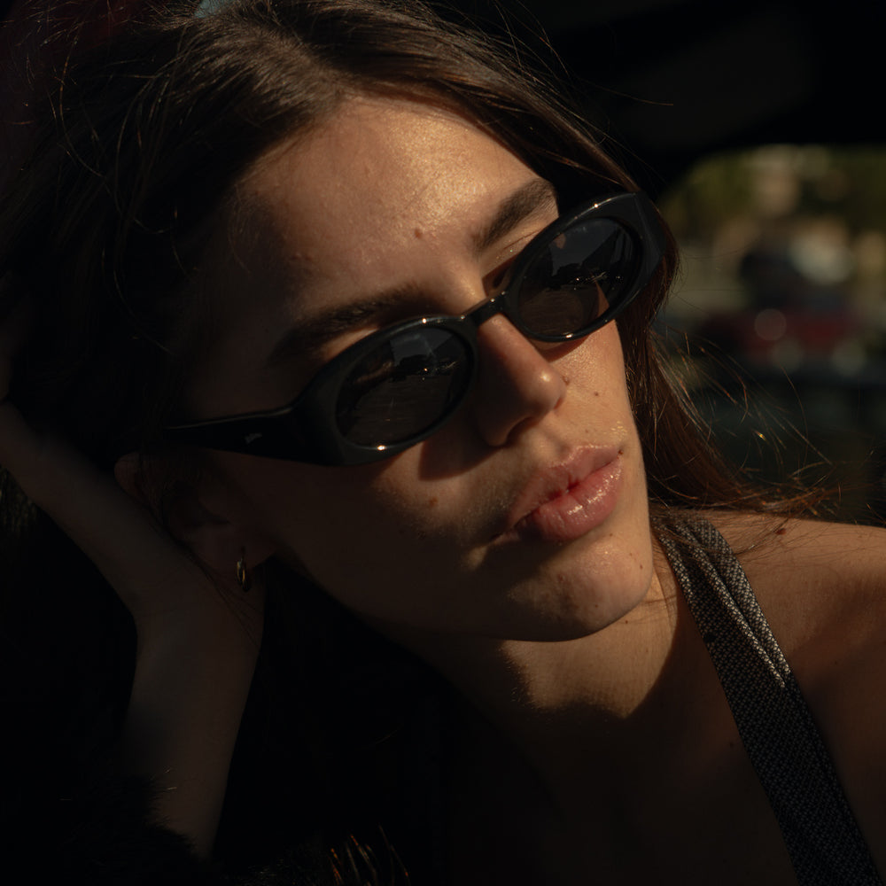 
                  
                    SUNNIES
                  
                