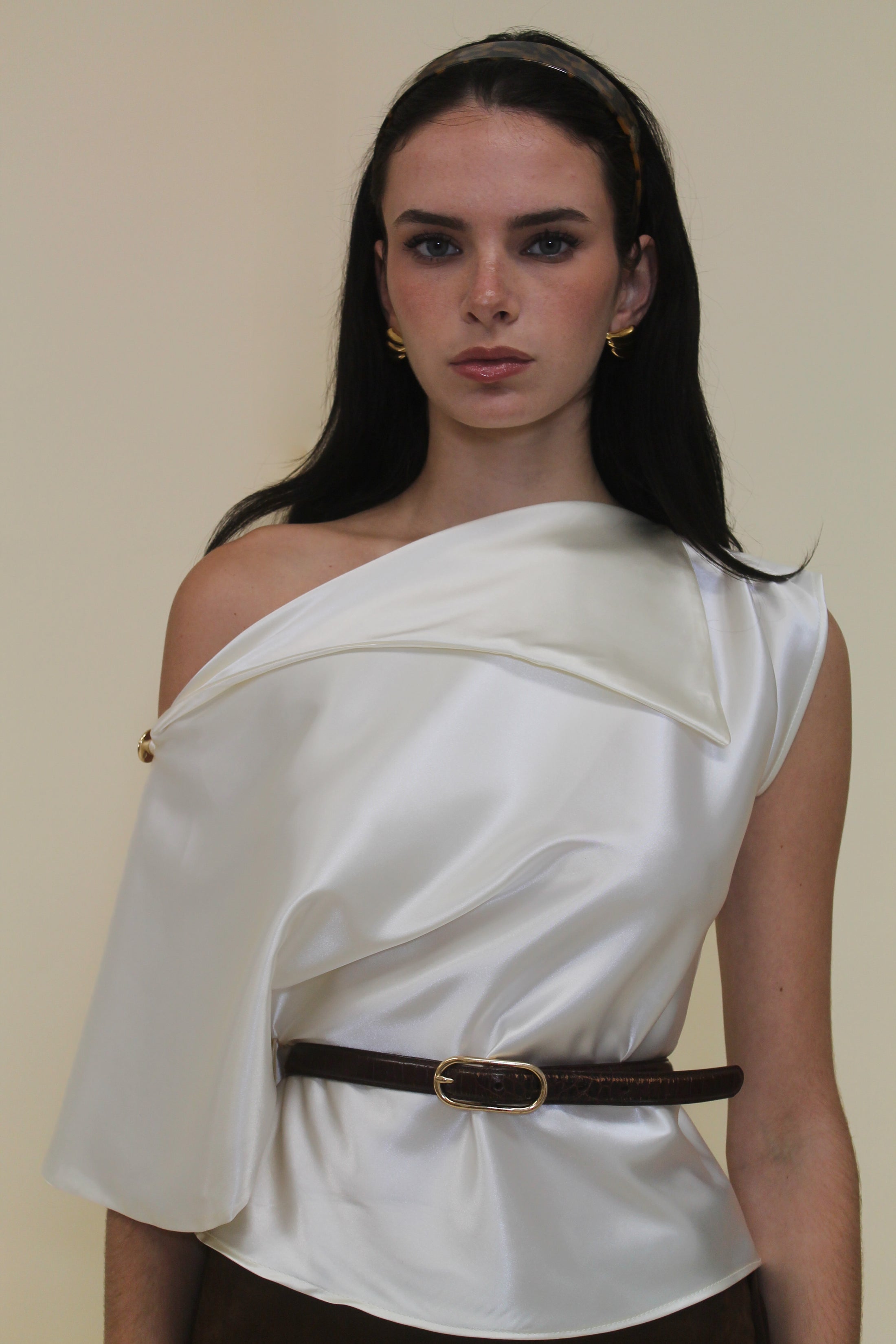 Serena Drape Top In Etoupe