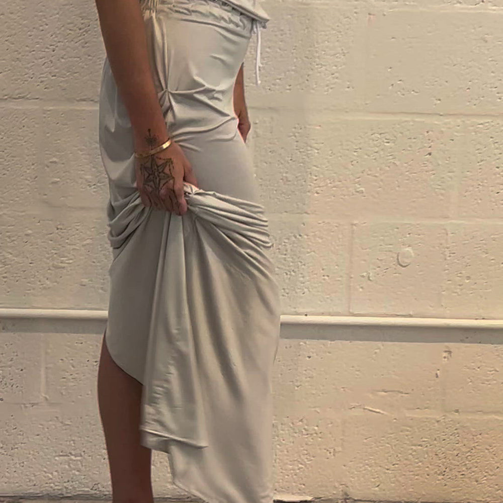 
                  
                    Load and play video in Gallery viewer, PLEATED DRAWSTRING MAXI
                  
                