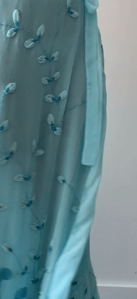 
                  
                    TASHI MAXI
                  
                